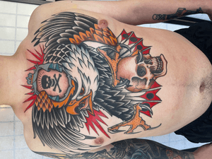 Traditional Eagle & Skull Tattoo by Nate Fierro @natefierro #traditional #traditionaltattoo #eagletattoo #eagle #skull #skulltattoo #chesttattoo #colortattoo