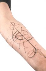 Geometric Treble Clef