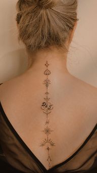 Long spine ornament