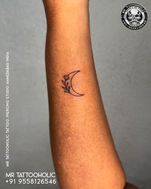 Any Tattoo-Removal-Body Piercing inquiry ✅ 🧿 📱Call:- 9558126546 🟢Whatsapp:- 9558126546 #suntattoo #moontattoo #sunmoontattoo #moonflowertattoo #flowertattoo #smalltattoo #linetattoo #finelinetattoo #mrtattooholic #tattoo #tattoos #ahmedabad