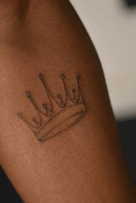 Outline Crown