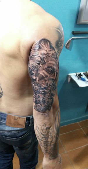 Bruno gaspar Instagram: @gaspartattooart Fanpag: www.facebook.com.br/gaspartattooart #realism #realismo #realistic #tattooartistmagazin #tatuagem #tatuadoresdobrasil #tatuaje #blackAndWhite #blackandgreytattoo #Black #blackandgrey #pretoecinza #pretoebranco #white #brazil #braziliantattoo #artist #arte #art #tattooed #TattoodoApp #TattoodoTV #tattoododia #word #world #drawing 