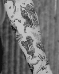 Sleeve of statues