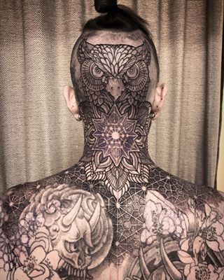 @studioblancotattoo #necktattoo #headtattoo #ink #inked #inkedmag #tattoo #tattodo #tattooed #tattoolife #mandala #mandalatattoo #tatuering #ringvägen85