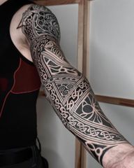 • ancient stories - fullsleeve • [micro mosaic] @_ohana_atelier_ . This is my very first full sleeve. We designed it with thoughts about mystical creatures, ancient celtic cultures and flowy, organic fractals with my micro mosaics. And this is the result. I am so happy about this and hope there will come more clients with such awesome ideas and requests. . Have a great sunday. . #tattoo #inked #fullsleevetattoo #celtictattoo #micromosaic #tattooart #blackworktattoo #eclipsetattooink #artistsoninstagram #tattooideas
