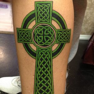 Celtic cross tattoo by Jay Baxter #celticcross #cross #greenink #geometry 