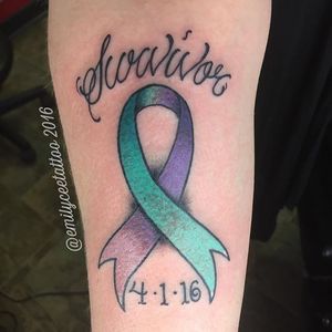Did this domestic violence awareness ribbon today for the awesome Bernadette! Thank you! Tattoo by emilyceetattoo #tattoo #tattoos #tattooart #tattoo_artwork #tattoosnob #ladytattooer