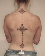 • ornamental backpiece • by @timbo.tattoo . Danke @julenie_ für dein Vertrauen. . #tattoo #tattooinspiration #tattooideas #tattooartist #artistsoninstagram #ornamentaltattoo #tattooosnabrück #osnabrück #jerstattoos