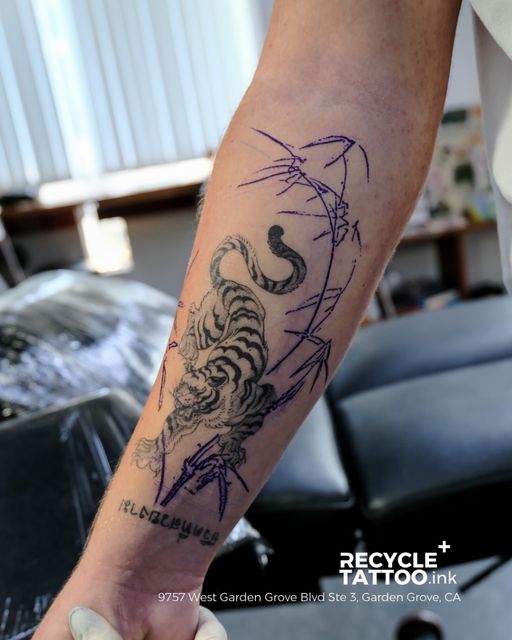 Flash tattoo