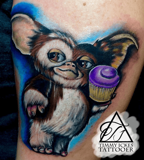 Gizmo with a Cupcake