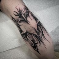 Crazy blackwork heart elbow banger for @hev_xiii today! - - - - - #blackwork#blackworkers#blackworktattoo#nlackworktattoos#blackworktattooer#black#darktattoos#gothictattoos#gothictattoo#trippy#trippytattoo#trippytattoos