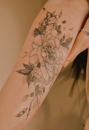 Floral tattoo style