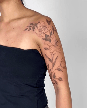 Floral tattoo style