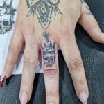 🍀Wir haben noch Frei Termine 🍀 💉💉@lella_art gestochen💉💉 Unsere Tattoo Studio befindet sich In Lorsch Bahnhofstr 28 ______________________________________ #minitattoo #cheyennetattooequipment #killerinktattoo #worldfamous #fkirons #germany #naxosinktattoo #tattooartist #inkmag #inkmagazine #lorsch #germany
