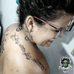 #NaneMedusaTattoo #tatuagem #tattoo #art #arte #riodejaneiro #sulacap #letteringtattoo #lettering #letter #caligrafia #calligraphytattoo 