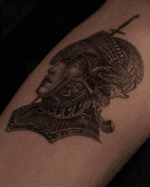 S A N T J O R D I . 🌹 valor frente al miedo. Cicatrices que cuentan quiénes somos. Una leyenda que queda para siempre. Un recordatorio de que incluso lo más oscuro puede transformarse en belleza. Gracias @iban_kosko por la confianza 🖤