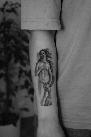 Experience the beauty of micro realism in this black and gray illustrative tattoo by Light Grays, depicting the birth of Venus.
