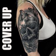 Healed ⚡️cover up ⚡️tattoo (top is freshly done)The covered unicorn was made not by me one month ago! So u still can see the lines through the new one! Swipe to see Unicorn👀 @stine_holtet 🙏🏻