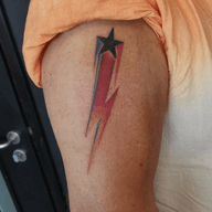 A Bowie tattoo for his number 1 fan - #davidbowie #bowie #ziggystardust #starman #labyrinth #aladdinsane