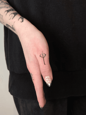 Rune Symbol on Thumb