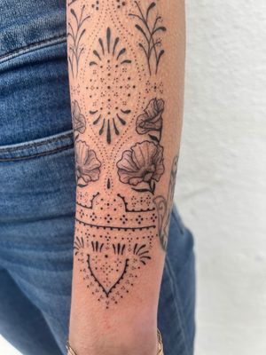 Floral tattoo style