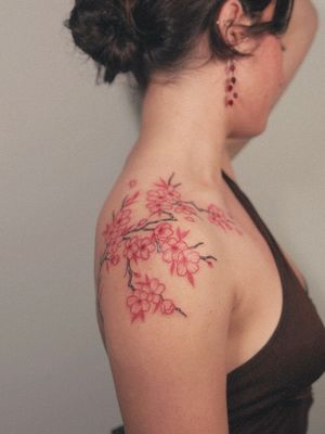 Floral tattoo style