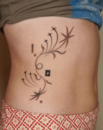 Abstract floral/star pattern