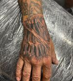 Some anatomical tendons is what tied up my very first year of tattooing. Swipe to the end for some last minute pics of the freehand sharpies. This was SO much fun to do. It was a big challenge and the first time I’ve ever done anything like it. That includes the completely free-handed drawing. I’m so happy to have people that trust my process and push me to learn more every single day. I can’t wait to see what else challenges me in the next coming years and to see where those challenges take my art!! ✨ • • • #tattoo #blackwork #blackworktattoo #tattoos #tattooartist #tattooideas #handtattoo #handtattoos #anatomical #anatomicalart #anatomicaltattoo #art #artist #arttherapy #tattootherapy