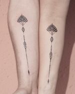 •totem 01• [Den Haag Reihe] . Die erste Totem Variante aus meiner Den Haag Reihe. Vielen Dank @schindy90 und Christoph für euer Vertrauen. . #tattoo #tattooinspiration #tattooideas #tattooartist #artistsoninstagram #inked #microornaments #osnabrück