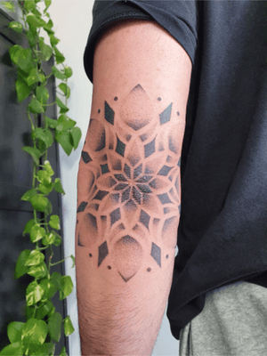 Dotwork elbow piece custom made with love and care.Each human is unique Should your tattoo not be unique as well ? 🖤#dotwork 
