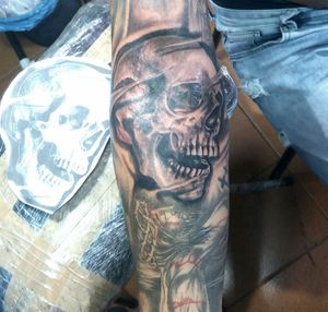 #skulls #skulltattoo #skull #caveira #caveiras #tattooed #tattooartists #tattoodoo #tattooblackandgrey #TattoodoApp #tattoododia #tattooartistmagazine 