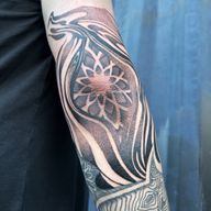 Neotribal Elbow Mandala