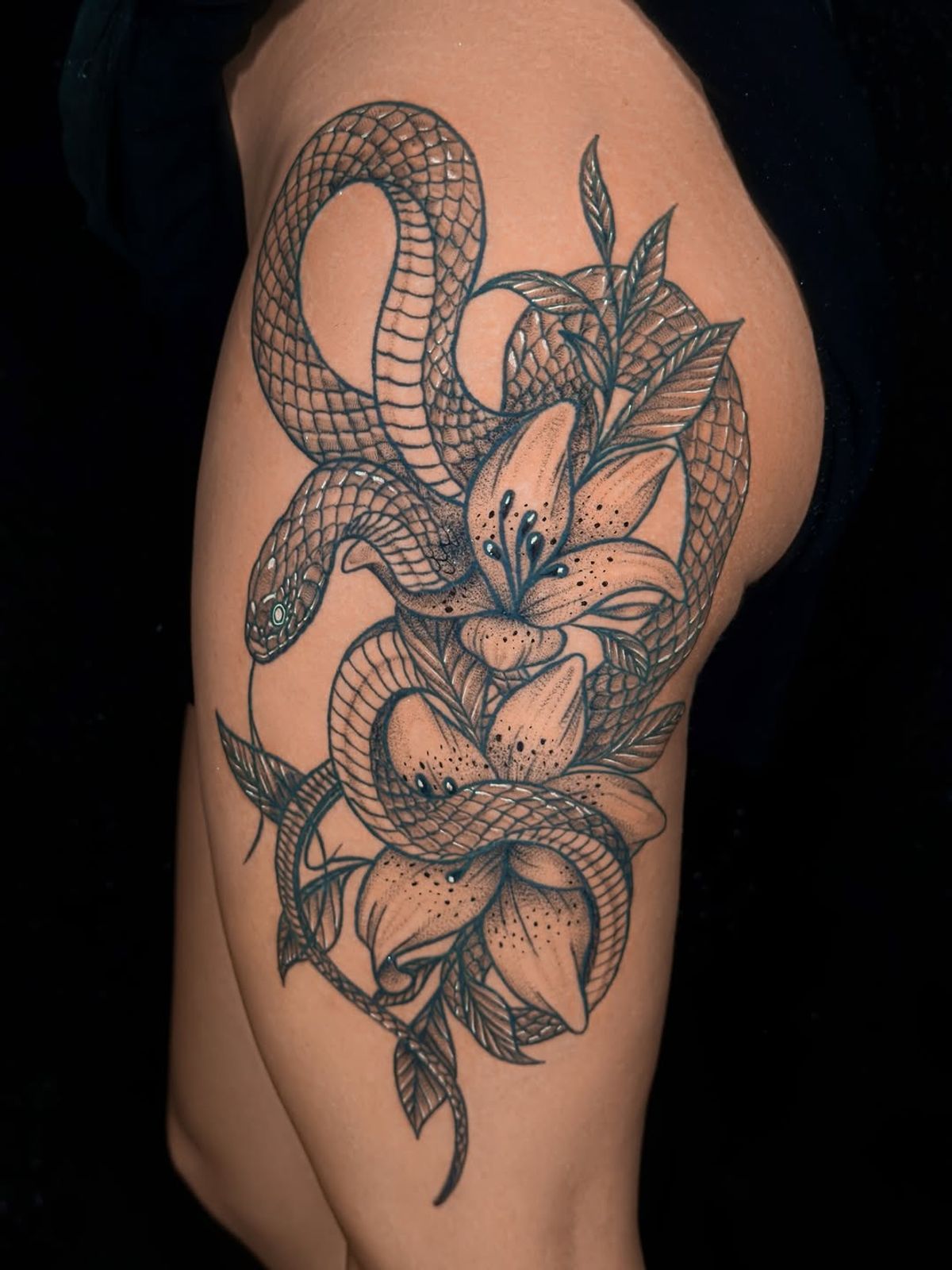 nature leg tattoo