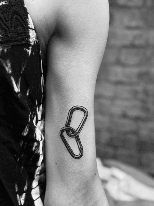 Interlocking Carabiners