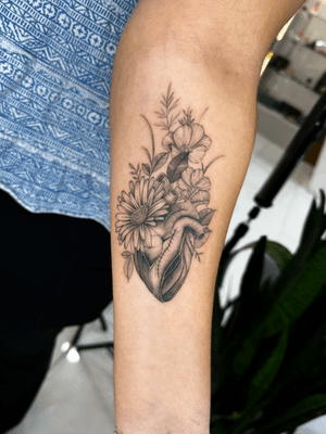 Floral tattoo style