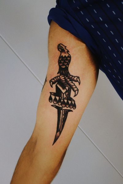 Dagger #traditionaltattoo #tattoo #tattoos #traditional #oldschooltattoo #ink #tattooartist #inked #tattooart #tattooflash #art #tattooed #traditionaltattoos #tattoolife #blackwork #oldlines #tradworkers #boldwillhold #tattooing #oldschool #neotraditionaltattoo #tattoodesign #blackandgreytattoo #colortattoo #tattooideas #classictattoo #tattooer #blackworktattoo #flashtattoo #bold