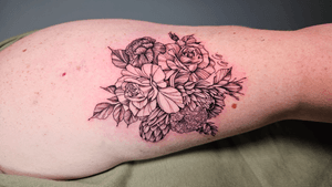 Fine line floral #botanicaltattoo #fineline