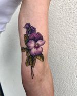 Buzzing with this delicious heal heheheh xx #botanical #botanicaltattoo #botanicalillustration #botany #floraltattoo #flower #pansytattoo #manchestertattoo