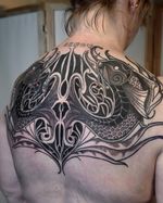 • koi concept • [part blast over, almost done] @_ohana_atelier_ . Don‘t fight against the water. Like a fish, follow it, swim with it. Do your thing and shine like a pearl. Listen to the sound of the sea. . This is one of my biggest and most complex projects. Neodraditional, different shadings, heavy blackwork, blast over. So many styles in one concept. In the end I tried it to push it in my ornamental way. . #tattoo #tattooinspiration #tattooideas #tattooartist #artistsoninstagram #inked #freshink #neotraditionaltattoo #neotraditional #blackworktattoo #ornamentaltattoo #blastovertattoo