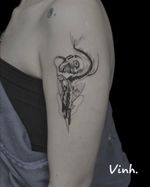 #Joint #Hand #Arm #Shoulder #Leg #Humanbody #Neck #Sleeve #Temporarytattoo #Tattoo #Grey #Font #Finger #Elbow #Wing #Trunk #Art #Cover-up #Humanleg #Pattern #Chest #Wrist #Feather #Thigh #Drawing #Monochromephotography #Monochrome #Abdomen #Pollinator