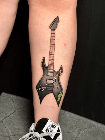 guitar #fineline #memorialtattoo #neotraditional