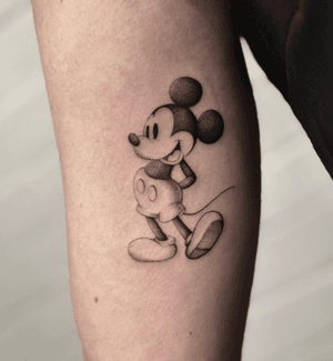 Micro Realism tattoo style