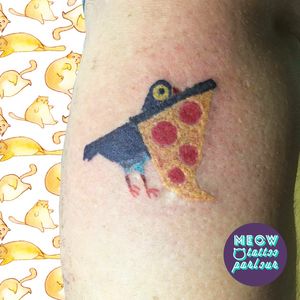O dia em quem eu tatuei um meme! Haha #tattoogirl #tattoooftheday #tattoodo #tat #tats #tatuagem #tatuagens #tattoosp #tattoobrasil #tatuagemsp #tatts #trashdove #meme #memetattoo #pizza