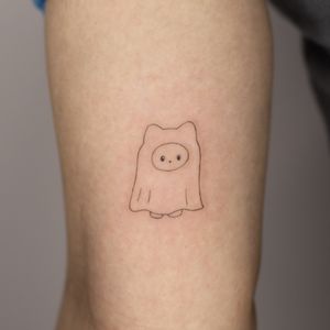 Adorable fine line kawaii design by Mika Tattoos, featuring a cute Hello Kitty ghost from Sanrio.