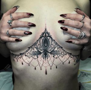 Ornamental underboob jewel piece