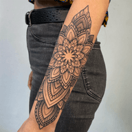 Geometric Outer Forearm - 1 Session