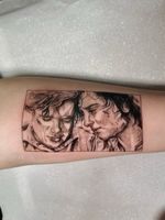 “I’m glad to be with you, Samwise Gamgee, here at the end of all things” - LOTR • So happy to be able to do this tattoo for Lara 💫 done @pechschwarztattoo in Berlin. One of the sweetest moments in the film . Do you also love LOTR? • #lotrtattoo #lordoftheringstattoo #lotr #torontotattooartist #torontotattoo