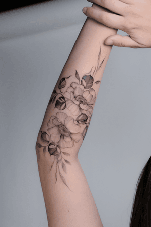 Floral tattoo style