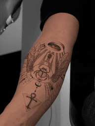 Me and Chad (my client) put a lot of effort in this piece while my guest spot in San Francisco.
After consulting I decided to make this piece meaningful personally for Chad, but also symbolic for everyone else who sees it. Trying to make this design “tell you a myth”.
Really enjoyed working on this Egyptian mythology inspired Tattoo and looking forward to execute more tattoo projects like this one.
Thank you for your trust, Chad!
If you want to decorate your body with tattoo that flows through parts of you, feel free to contact me.