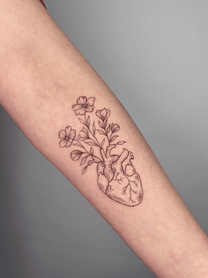 Floral tattoo style